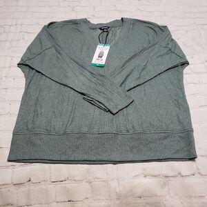 Buffalo Women's Super Soft Cozy V-Neck Long Sleeve Top. Green.